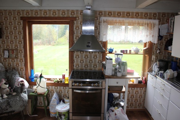 Gamalt kjøken før riving 2